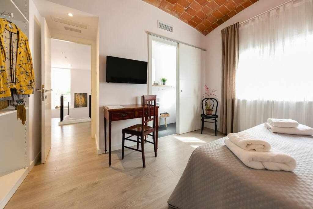 Newly Renovated Room W Pool & Bikeparking Girona Room photo