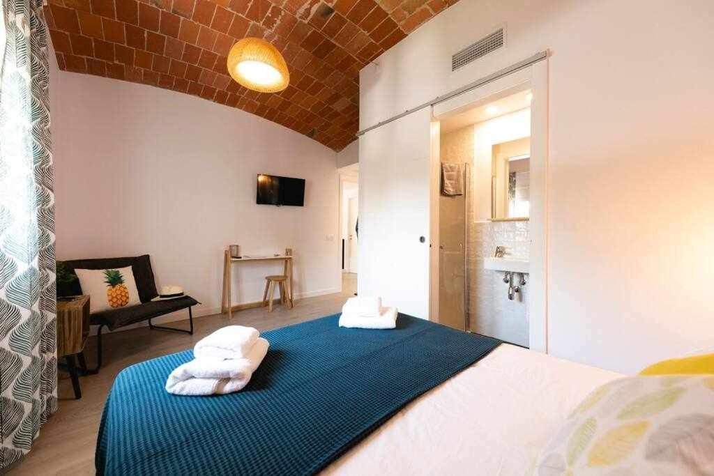 Newly Renovated Room W Pool & Bikeparking Girona Room photo